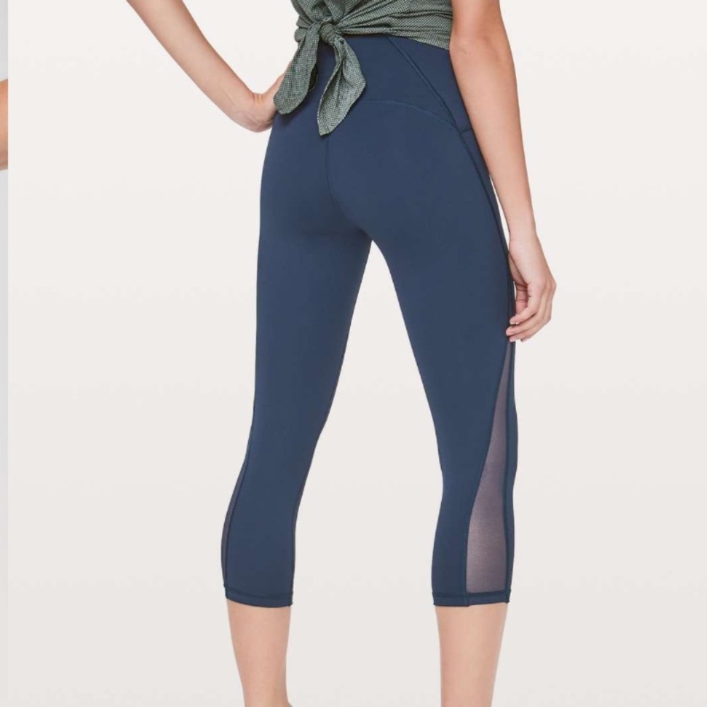 Lululemon Train Times Crop *21" in True Navy